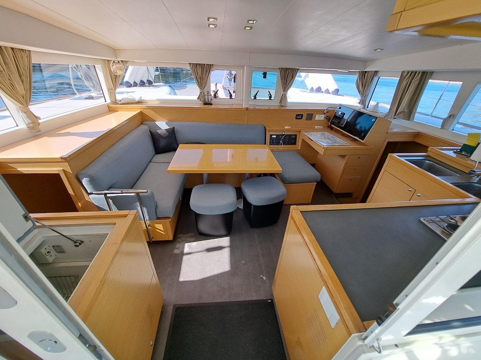 Lagoon 40 Motor Yacht 2015 3