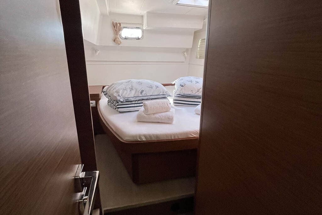Lagoon 40 — Santai 4