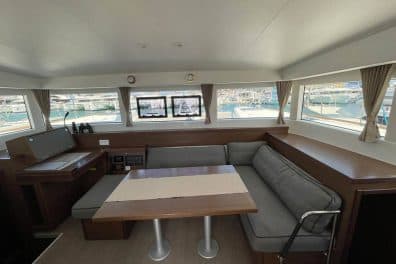Lagoon 40 — Santai 3