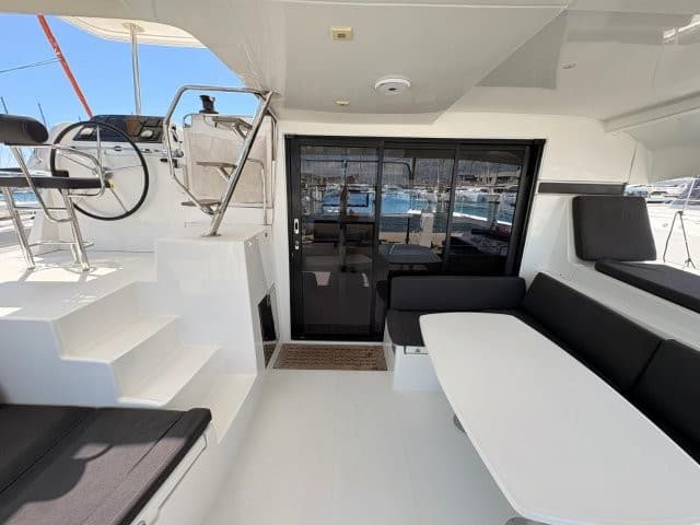 Lagoon 42 — Dremmwel 4