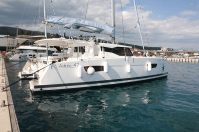 Fountaine Pajot Astrea Quatuor 42 — Cata del Mar