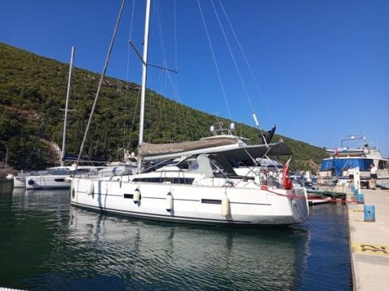Dufour 460 — ERASMUS