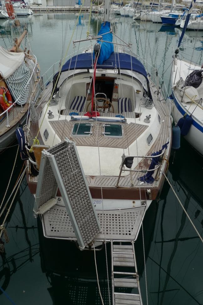 COLVIC COUNTESS 37 2