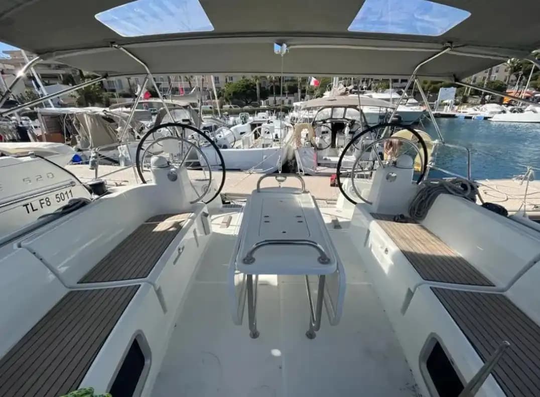 Jeanneau 519 2