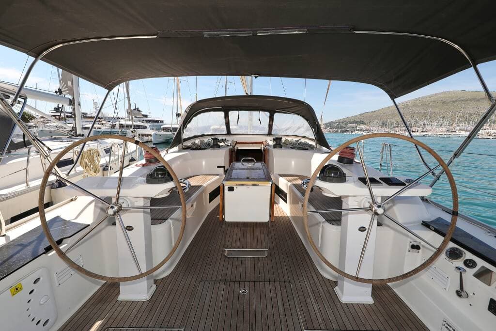 Bavaria Cruiser 50 2012