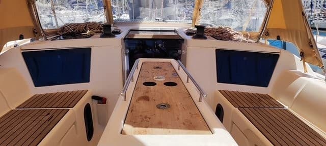 Dufour 390 — Invictus