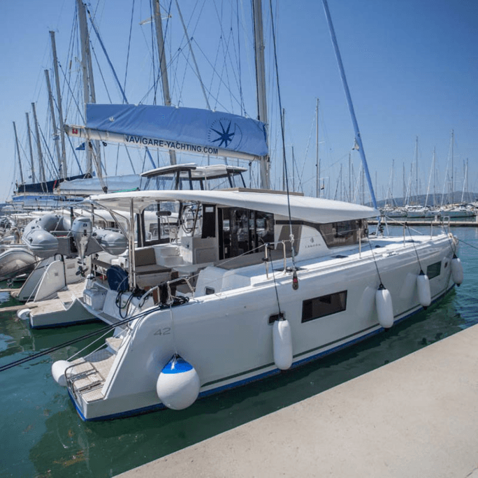 Lagoon 42 — La Colombe