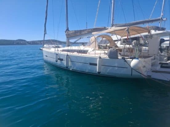 Dufour 460 — Hobbes 2