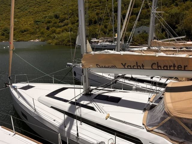 Beneteau Oceanis 51.1 — MODRIAN 4