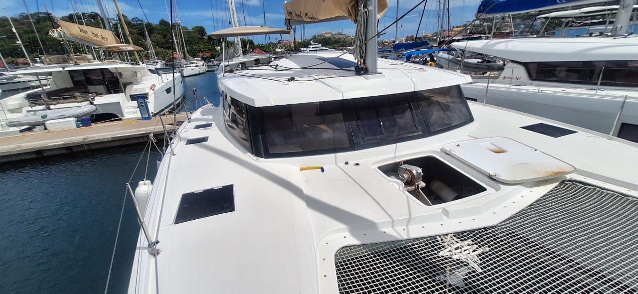 Fountaine Pajot Lucia 40 — FLAMBOYANT 4