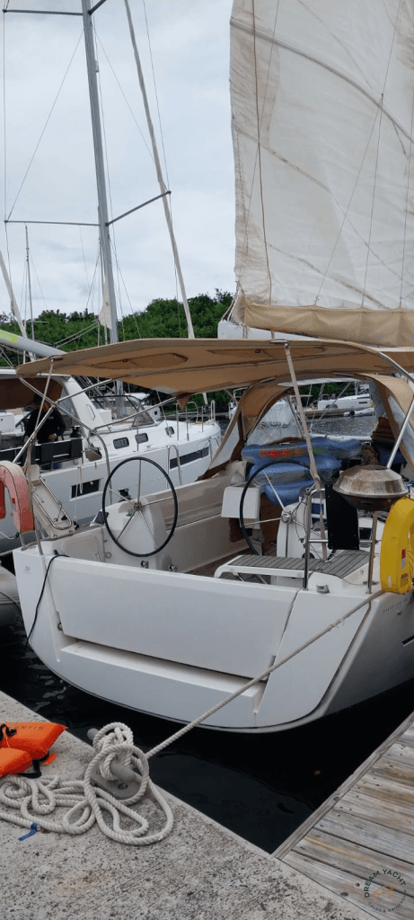 Dufour 350 GL — Pissaro 3