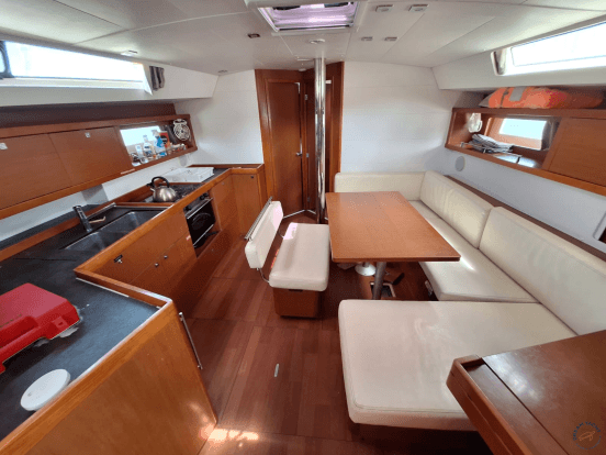 Beneteau Oceanis 45 — Strauss 4