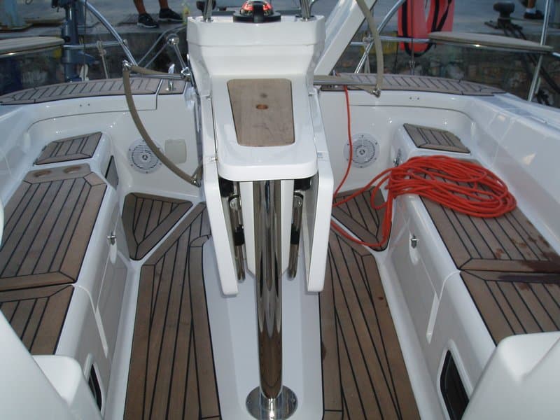 ELAN 384 2