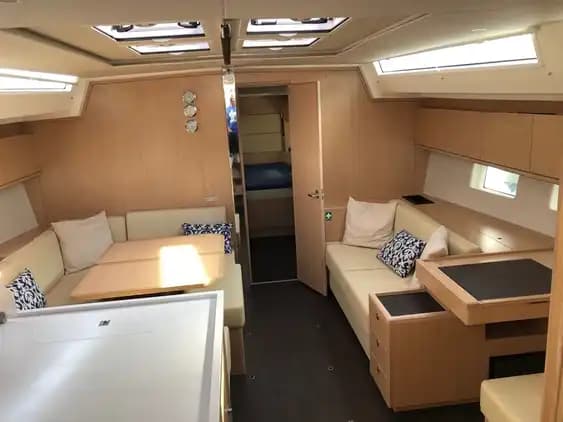 Bavaria Style C50 2019 4