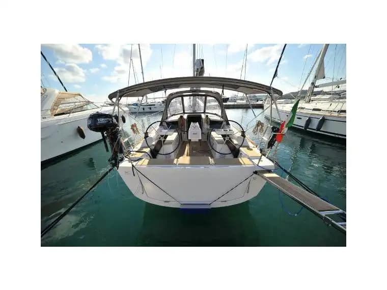 Dufour 360 2018