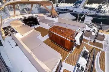 Jeanneau 57 4